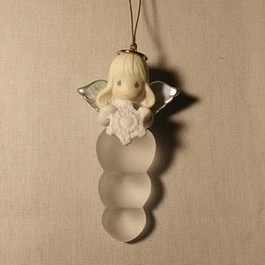 Vintage Precious Moment 2001 Angel Snowflake Hanging Ornament NEW Original Box